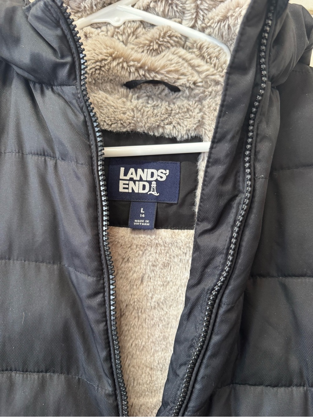 Lands' End Kids Black Hooded Puffer Coat with Sherpa Lining - Picture 4 of 7